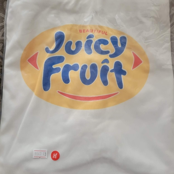 Clothes - Picture 9 of 10